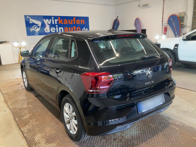 car Volkswagen Polo id348033 photo #3