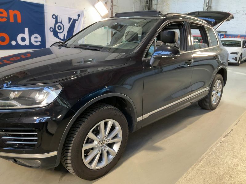 car Volkswagen Touareg id348047 photo #2