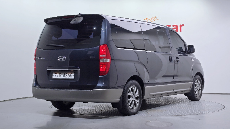 car Hyundai Grand Starex id348068 photo #2