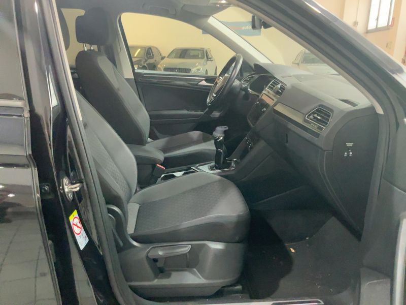 car Volkswagen Tiguan id348216 photo #11