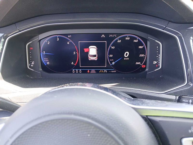 car Volkswagen T-Roc id348246 photo #12