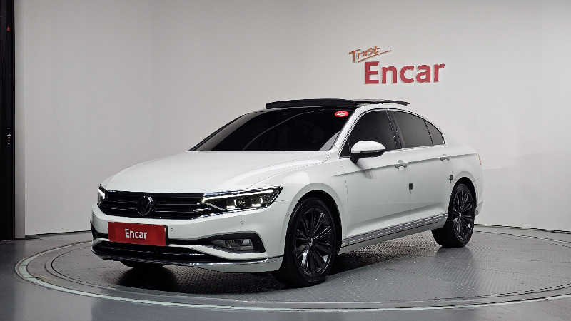 car Volkswagen Passat id348437 main photo