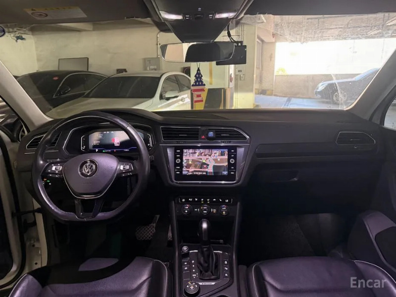 car Volkswagen Tiguan id348645 photo #9