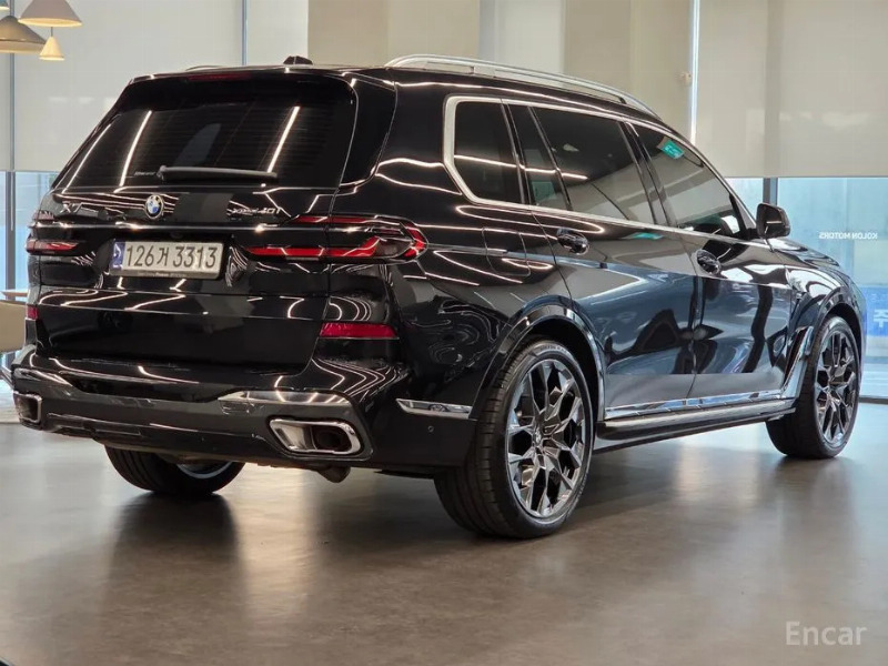 car BMW X7 id348765 photo #2