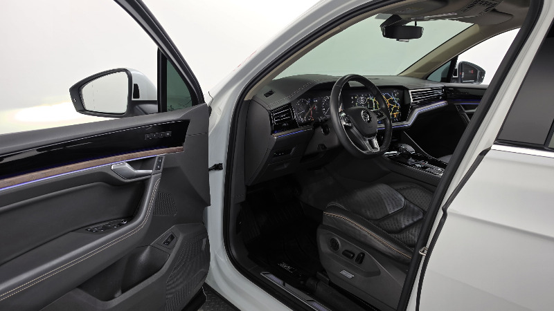 car Volkswagen Touareg id348844 photo #10