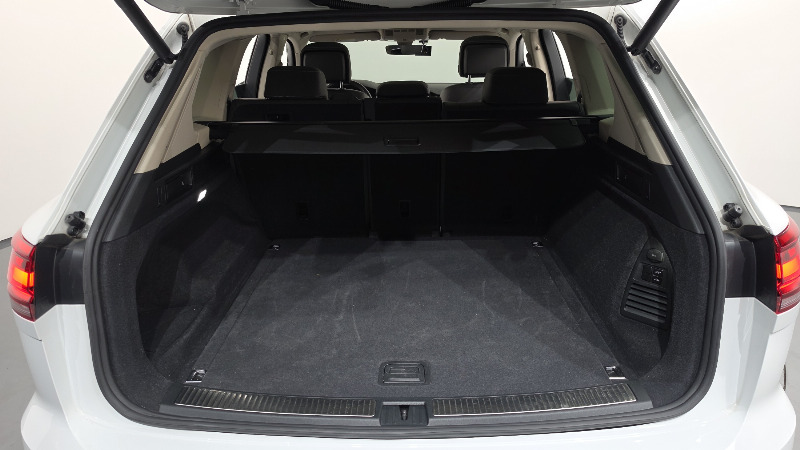car Volkswagen Touareg id348844 photo #17