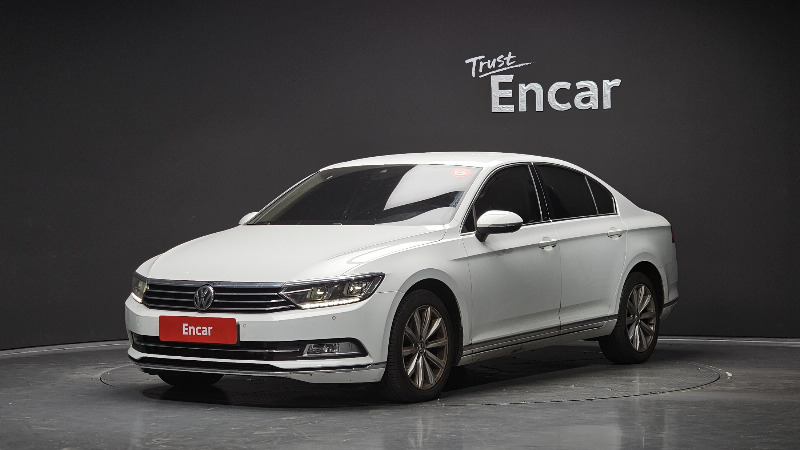 car Volkswagen Passat id348934 main photo