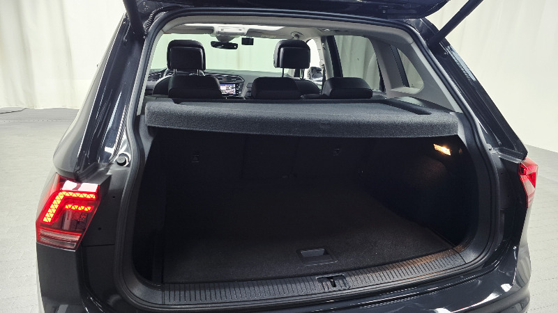 car Volkswagen Tiguan id348943 photo #19