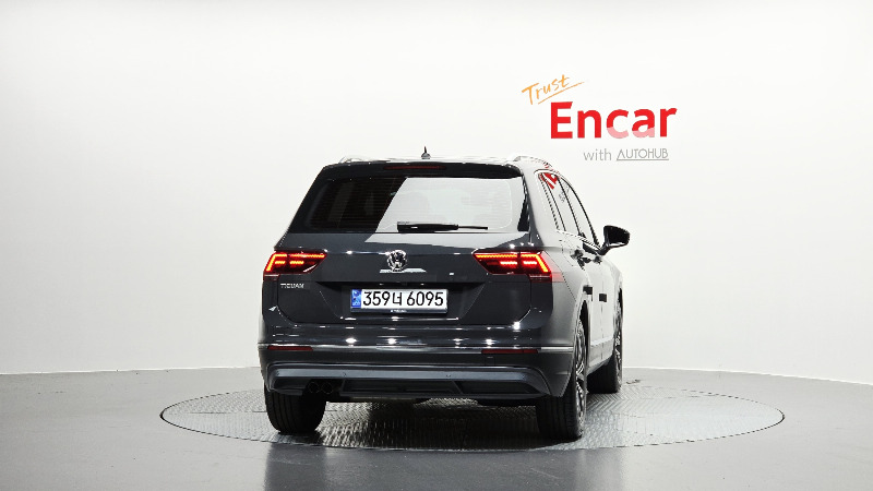 car Volkswagen Tiguan id348943 photo #4