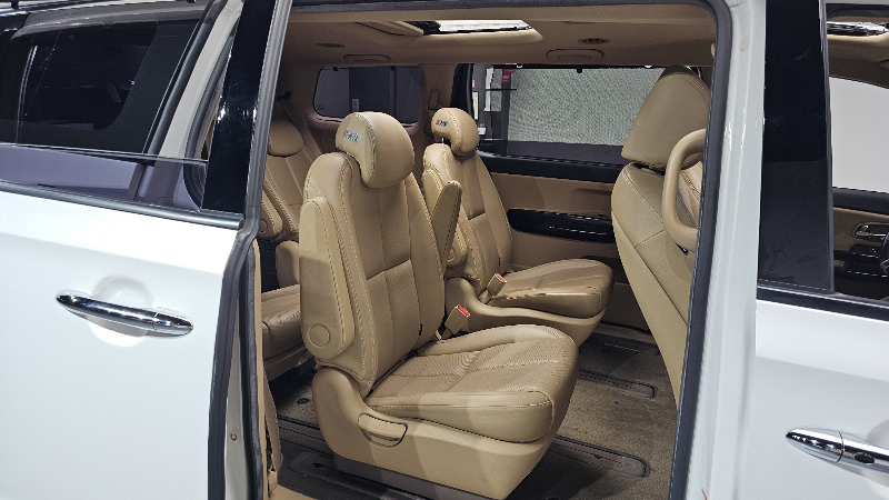 car KIA Carnival id348981 photo #11