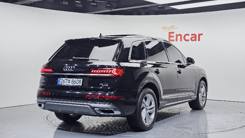 car Audi Q7 id349035 photo #2