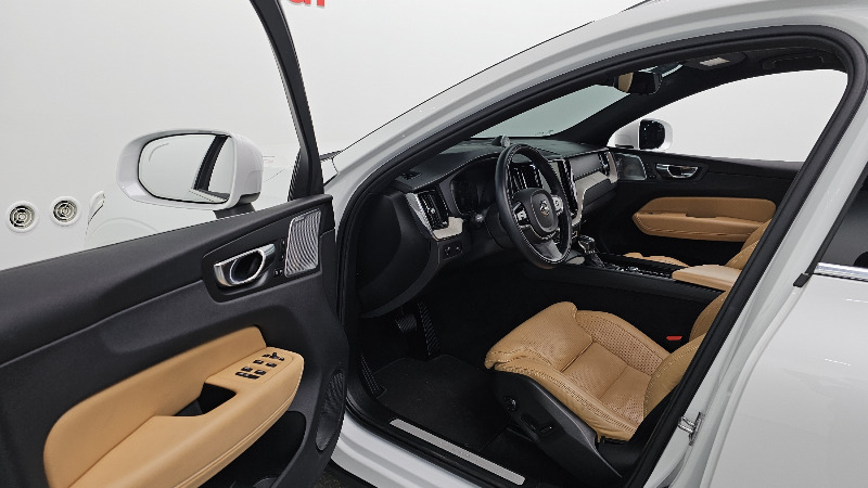 car Volvo XC60 id349073 photo #10