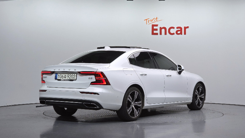 car Volvo S60 id349075 photo #2