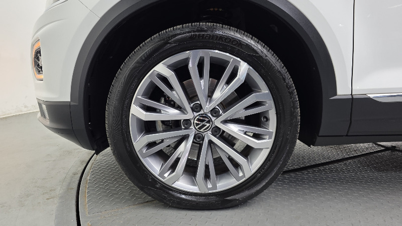 car Volkswagen T-Roc id349087 photo #5