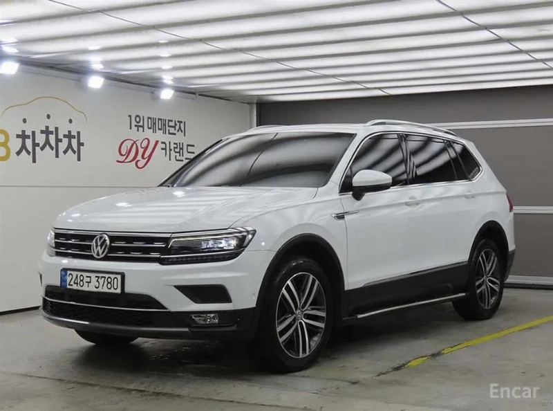 car Volkswagen Tiguan id349419 main photo