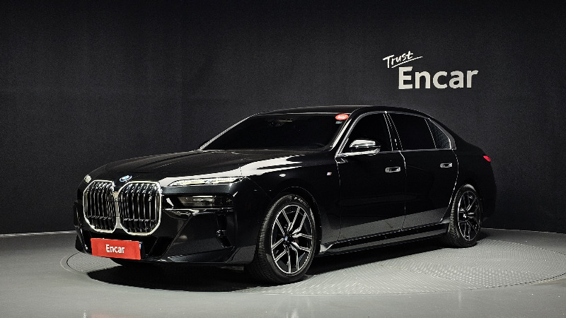 car BMW i7 id349549 main photo