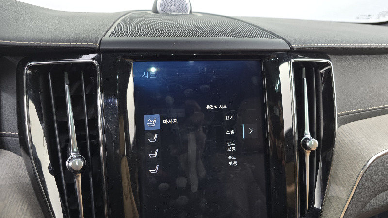 car Volvo XC60 id349613 photo #12