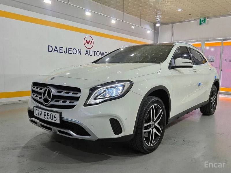 car Mercedes GLA id349903 main photo