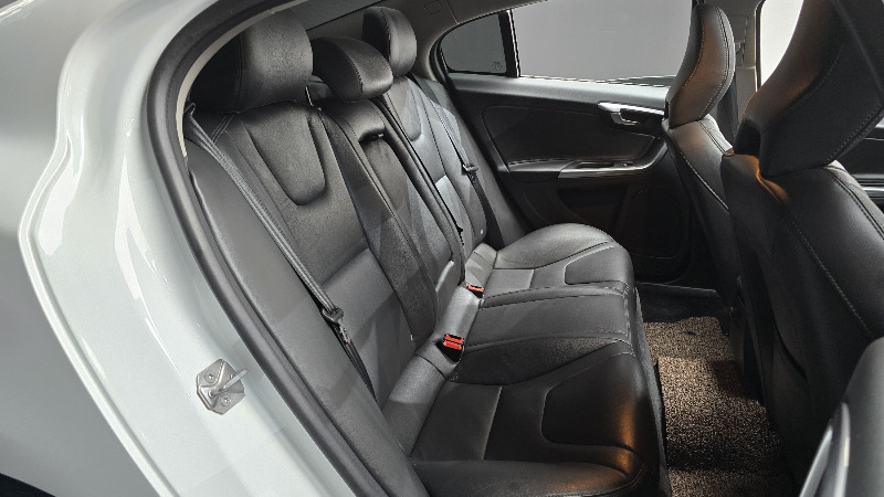 car Volvo S60 id350007 photo #11