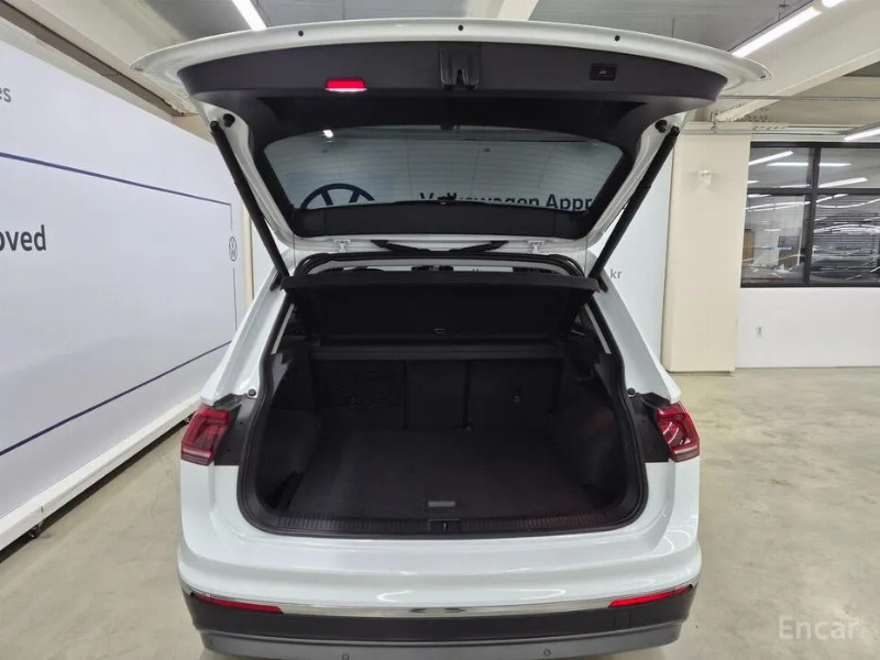 car Volkswagen Tiguan id350033 photo #14