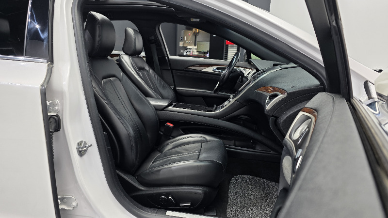 car Lincoln MKZ id350066 photo #11