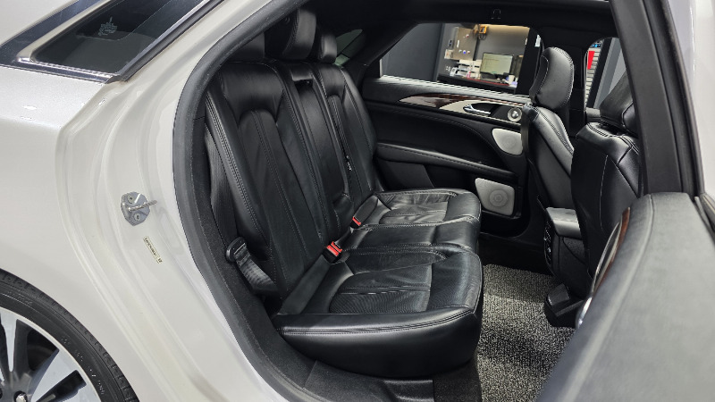 car Lincoln MKZ id350066 photo #12