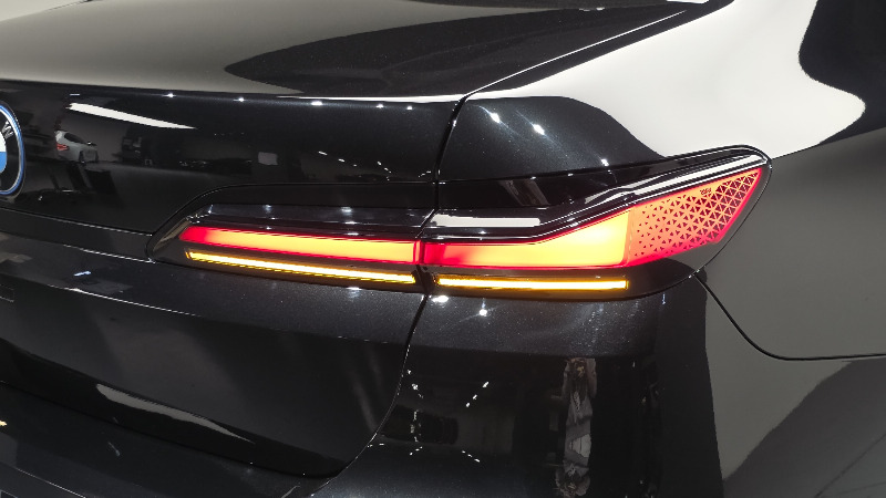 car BMW i7 id350189 photo #23