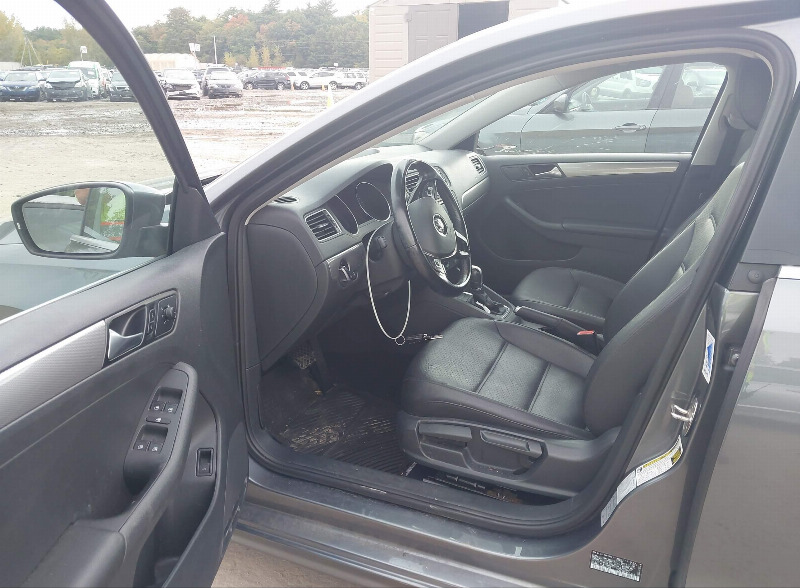 car Volkswagen Jetta id352138 photo #5