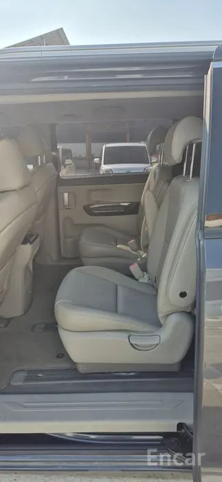 car KIA Carnival id352562 photo #10