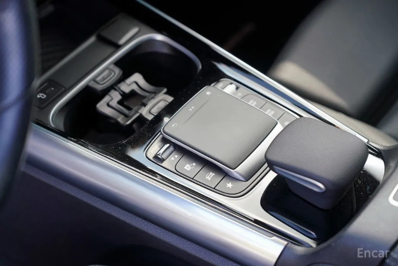 car Mercedes EQA id352585 photo #9