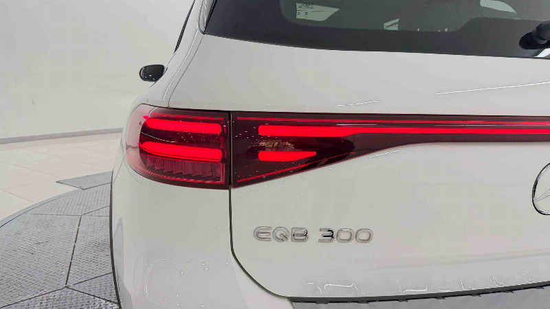 car Mercedes EQB id353084 photo #12