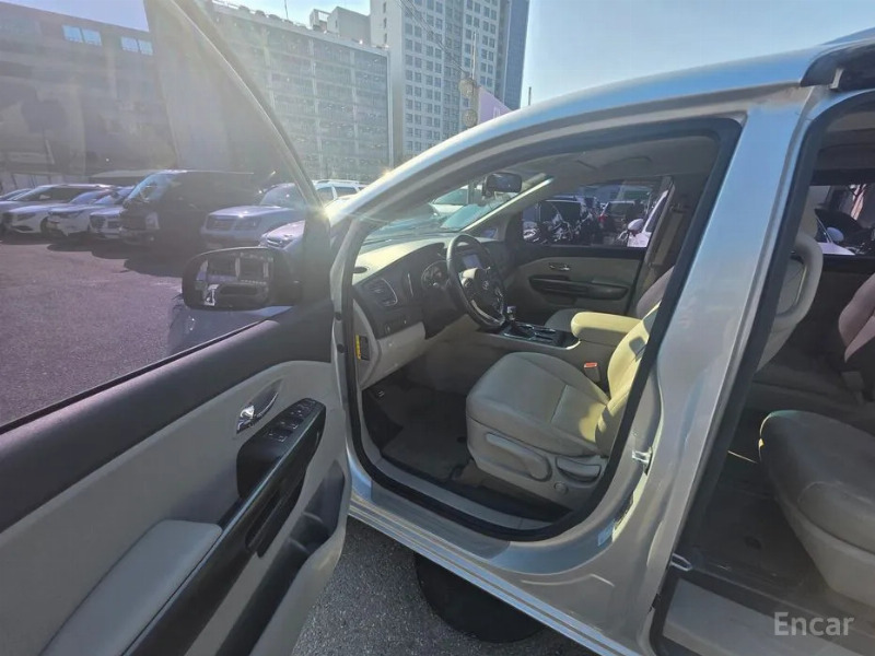 car KIA Carnival id353090 photo #10