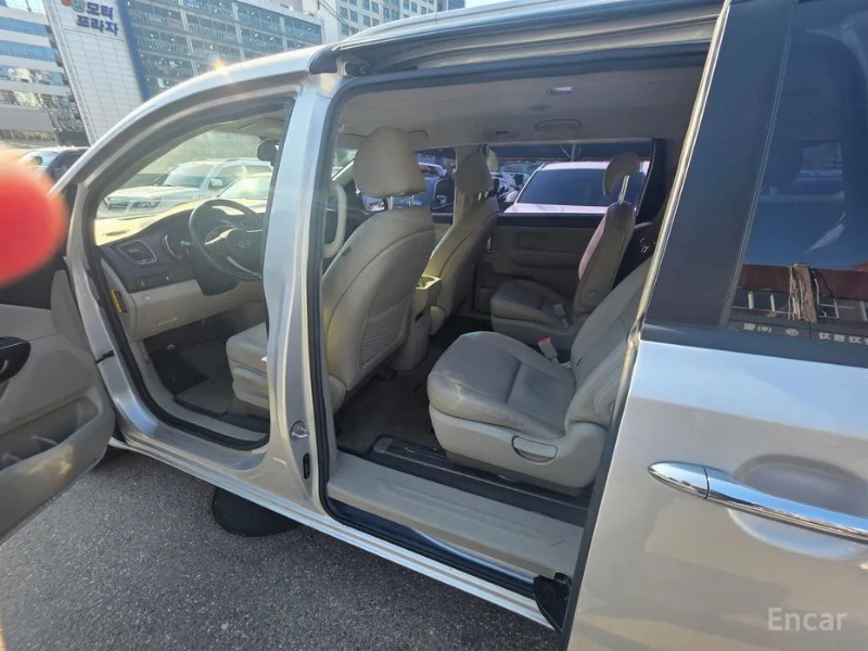car KIA Carnival id353090 photo #11