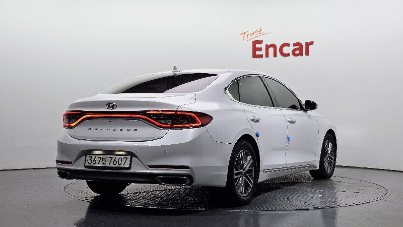 car Hyundai Grandeur id353140 photo #2