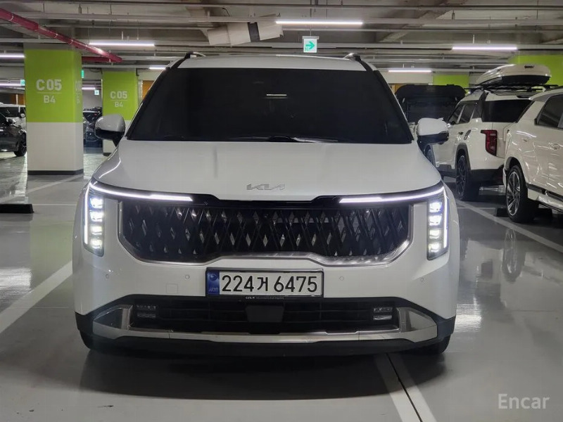 car KIA Carnival id353596 main photo