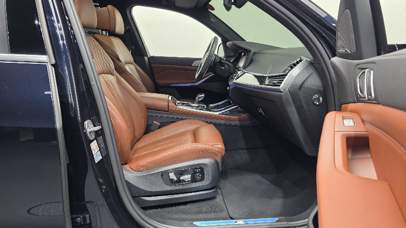 car BMW X7 id353777 photo #11
