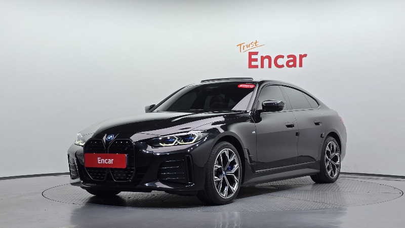 car BMW i4 id353779 main photo