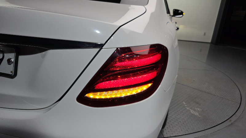 car Mercedes E-Class id353826 photo #23