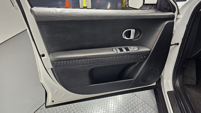 car Hyundai IONIQ 5 id353921 photo #24