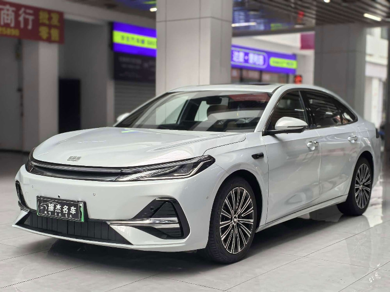 car Geely Galaxy A7 id354796 main photo