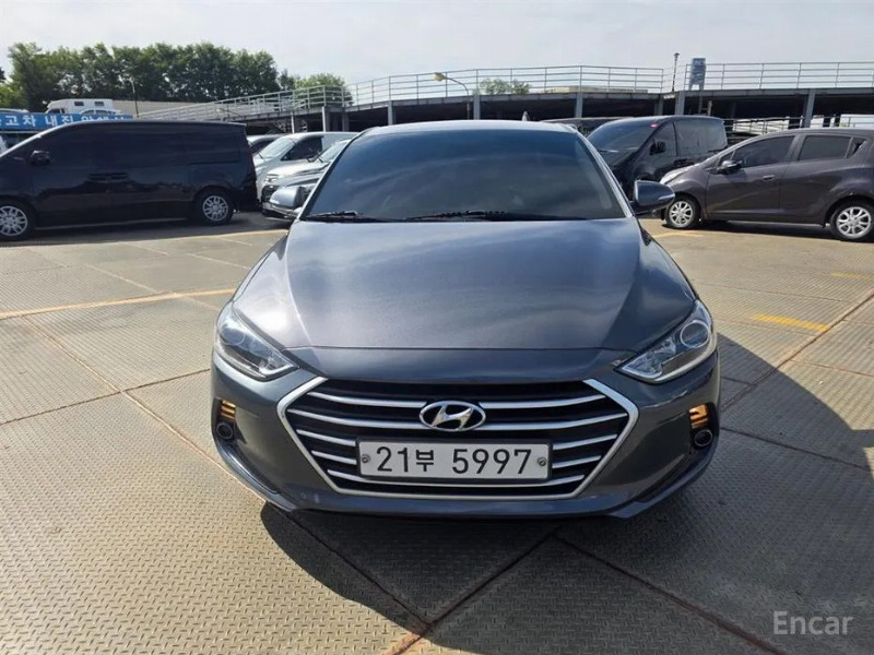 car Hyundai Avante id354806 main photo