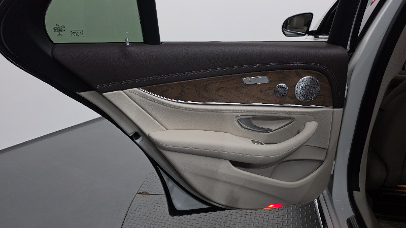 car Mercedes E-Class id354971 photo #25