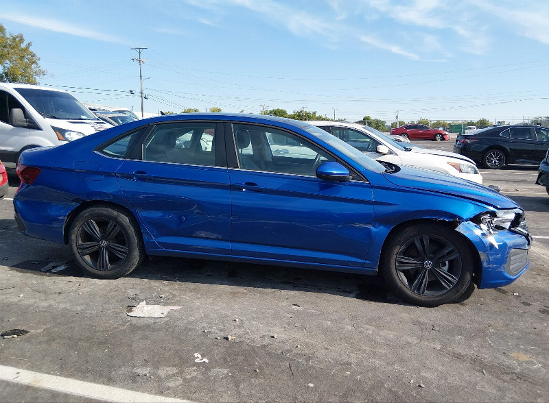car Volkswagen Jetta id355010 photo #13