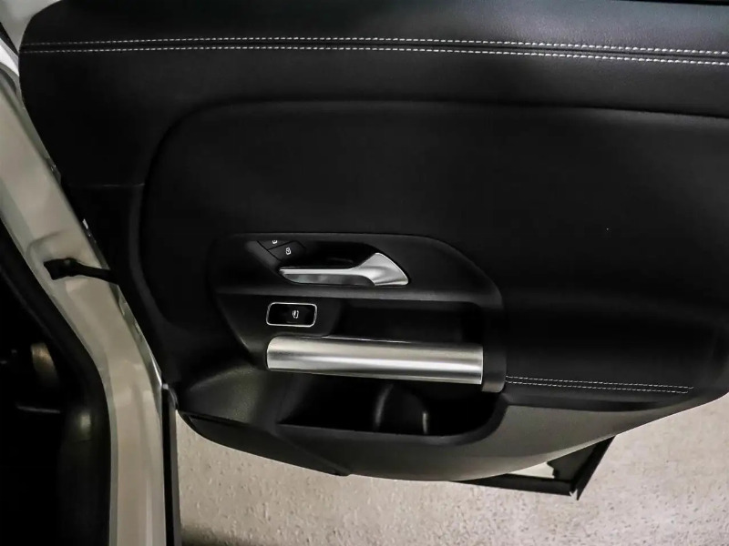 car Mercedes GLA id355682 photo #16