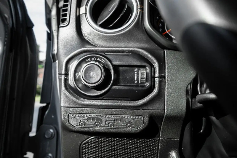 car Jeep Wrangler id356801 photo #24