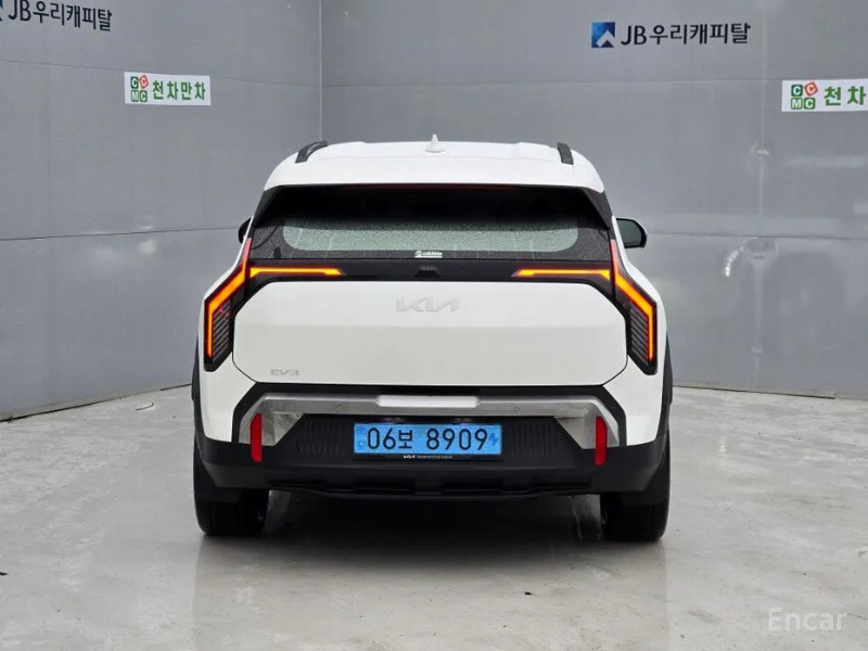 car KIA EV3 id357990 photo #4