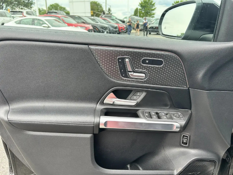 car Mercedes GLB id358036 photo #18