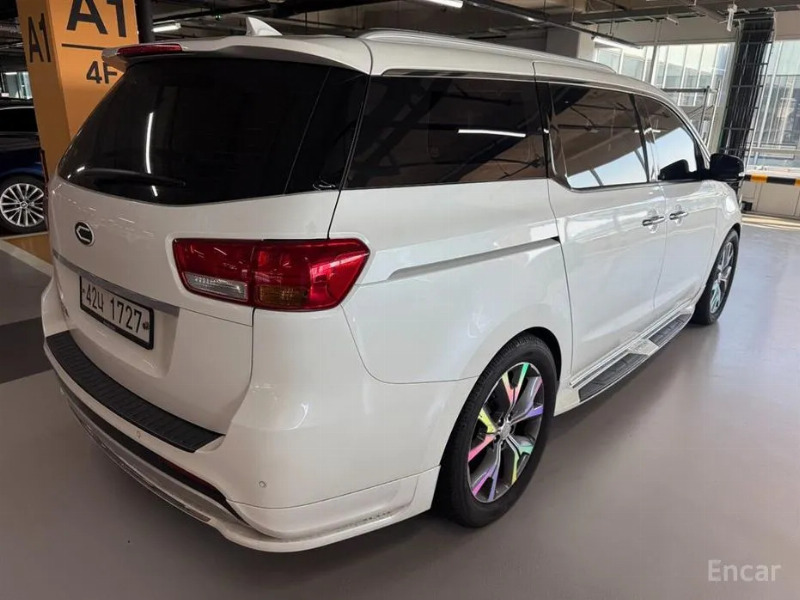 car KIA Carnival id358395 photo #4