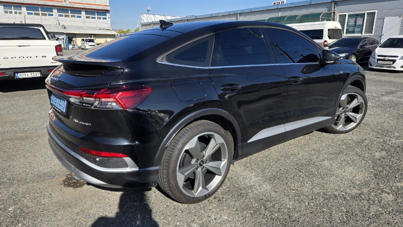 car Audi Q4 e-tron id358567 photo #5