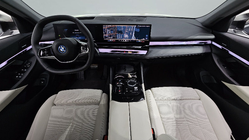 car BMW i5 id358644 photo #7